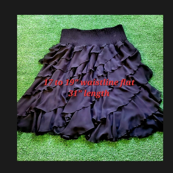 Black Skirt Multi Layered with Wide Elastic Waistband - Picture 6 of 10